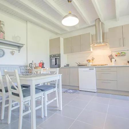 Holiday home Le Chene, 4 Pieces, 6 Personnes - Fr-1-543-223 *