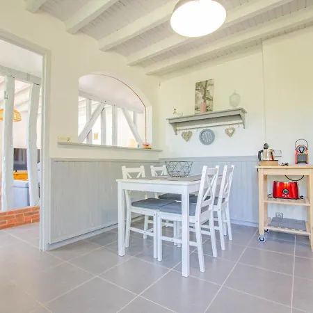 Le Chene, 4 Pieces, 6 Personnes - Fr-1-543-223 Holiday home *
